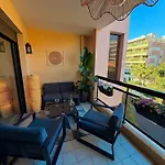 Superbe Climatise Avec Piscine, Terrasse Et Parking Prive - Proche Promenade Des Daire *