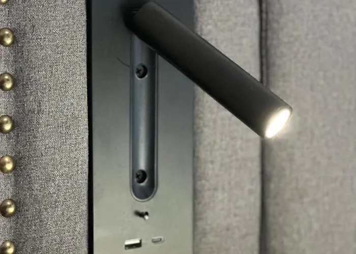 Moderne Climatise Avec Piscine, Terrasse Et Parking - Proche Promenade Des