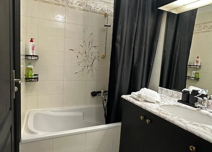 Moderne Climatise Avec Piscine, Terrasse Et Parking - Proche Promenade Des Apartament Nicea