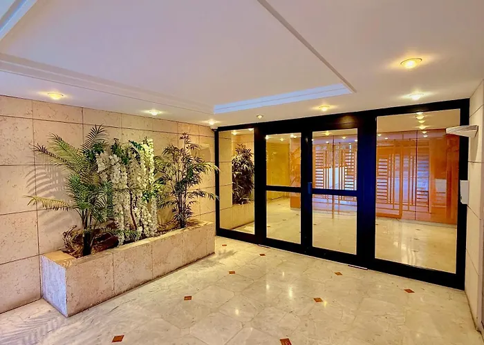 Moderne Climatise Avec Piscine, Terrasse Et Parking - Proche Promenade Des Apartament